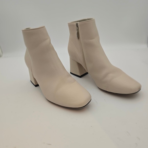 MICHAEL by Michael Shannon Women's 9.5 Cream Ankle Boots Block Heel Square Toe - Picture 1 of 12